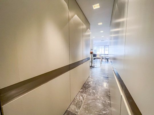 Gemeubeld en goed onderhouden appartement vlakbij de Dumortierlaan. - Photo 1