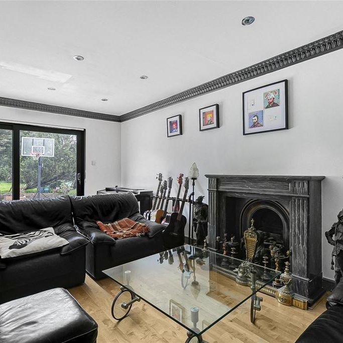5 bedroom detached house to rent - Photo 1