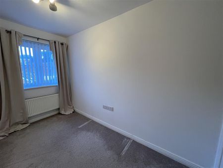 Y Llanerch, Pontlliw, SWANSEA - Photo 5