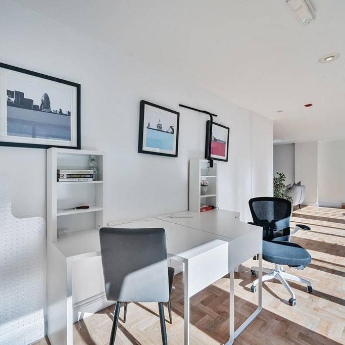 Studio to rent - Photo 1
