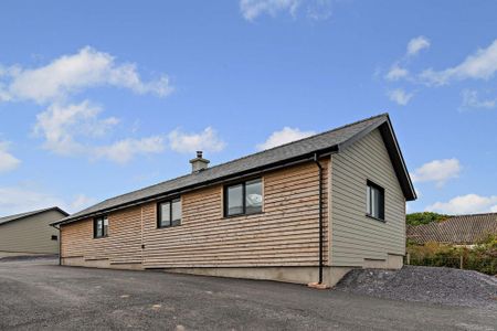 2 bedroom bungalow to rent - Photo 2