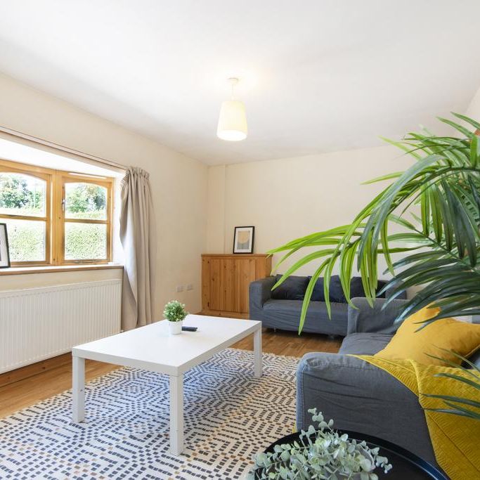 6 bedroom detached house to rent - Photo 1