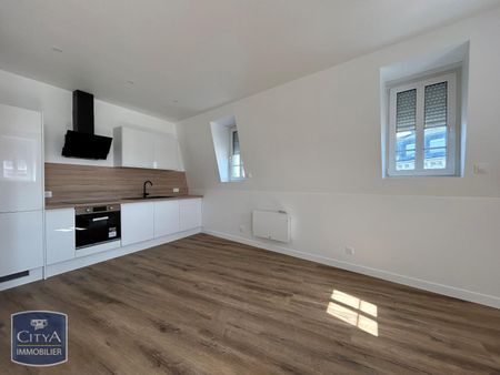 Location Appartement 3 pièces 91m² CAMBRAI 59400 - Photo 2