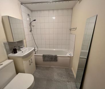 2 bedroom flat to rent - Photo 6