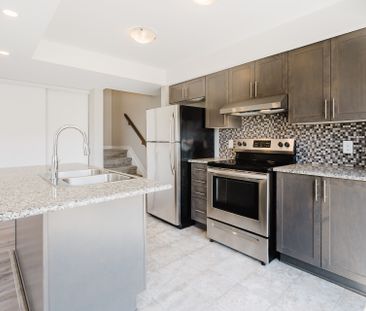 For Lease - 735 Chapman Mills Drive Unit# 32, Barrhaven, Ontario - Photo 6