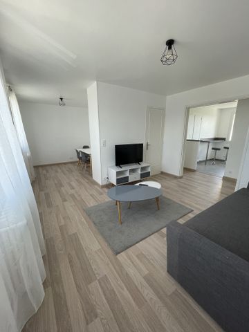 Location Appartement 4 pièces 62m² TROYES 10000 - Photo 2