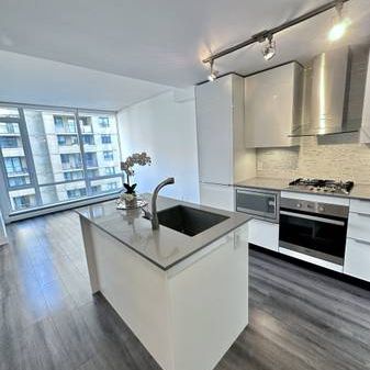 Modern 1-Bedroom Condo in the Heart of Downtown Vancouver - Photo 4