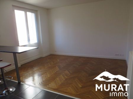 Location Appartement 2 pièces 43m² CHAMALIERES 63400 - Photo 3
