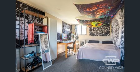 Neat & Versatile Family Home - Photo 5