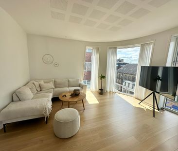 Lysfyldt lejlighed med skøn udsigt over Aalborg - Photo 2