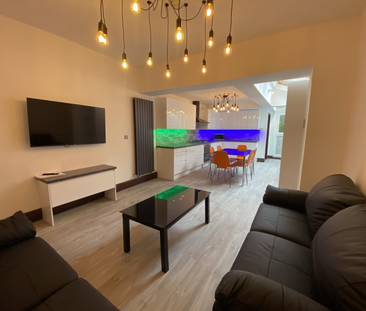 273 Dawlish Road - Photo 2