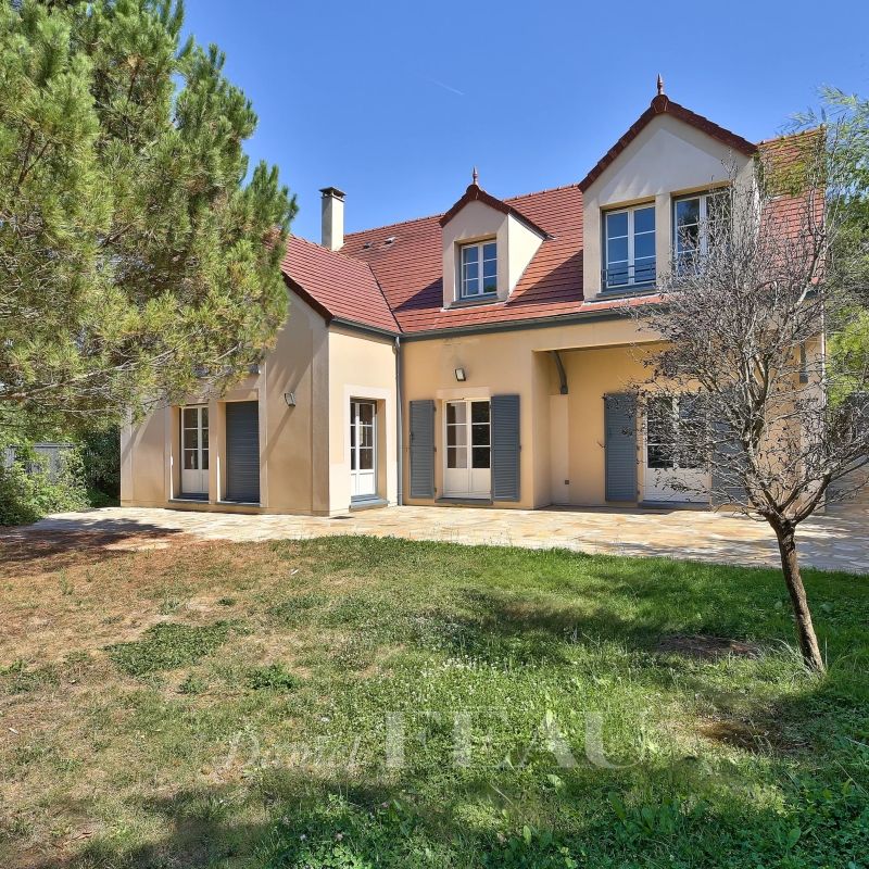Aigremont — Villa d'exception — 240 m² — Meublée ou vide - Photo 1