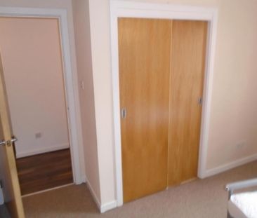 2 bedroom terraced house to rent - Photo 6