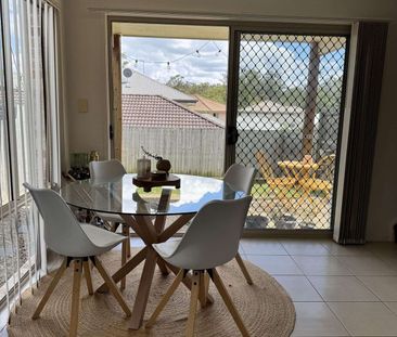 Beautifully Designed Three-Bedroom Townhouse - Photo 2