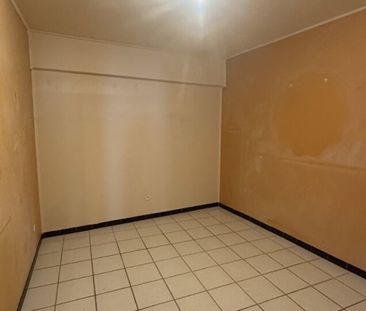 CUERS - Centre-ville- Appartement T2 de 43 m² - Photo 3