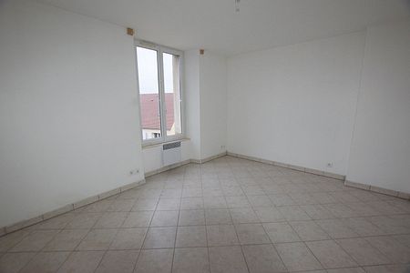 Location appartement 1 pièce, 27.30m², Rampillon - Photo 3