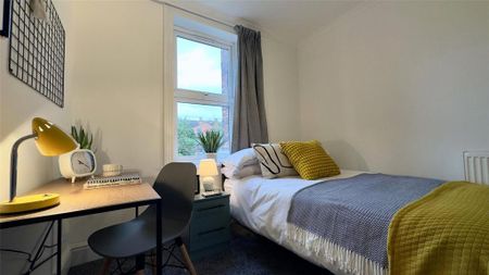 1 bedroom in a house share to rent - Photo 5