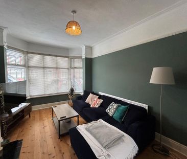 3 bedroom terraced house to rent - Photo 2