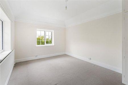 4 bedroom detached house to rent - Photo 5