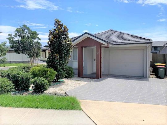 Modern 3-Bedroom Family Home - Photo 1