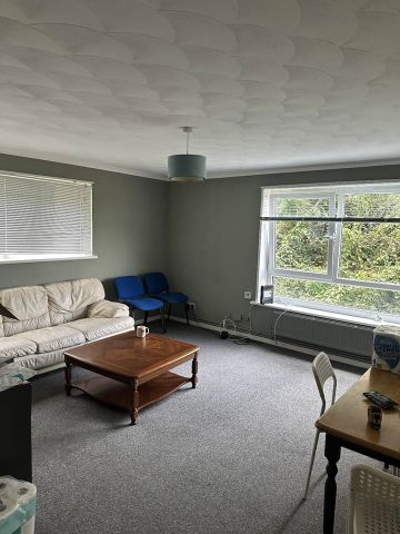 Room in a Shared Flat, Fitch Drive, BN2 - Photo 2