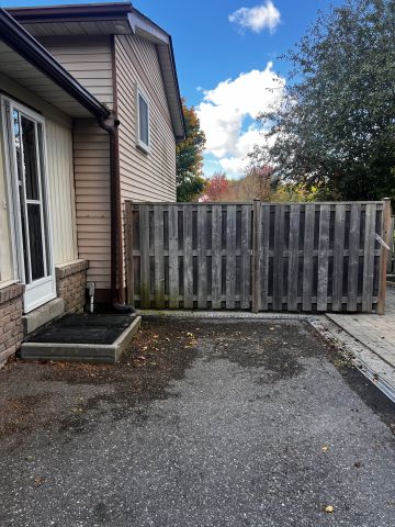 For Lease - 300 Tipperary Street, Oshawa, Ontario - Photo 5