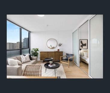 Vibrant City Living With Brilliam Views! - Photo 2