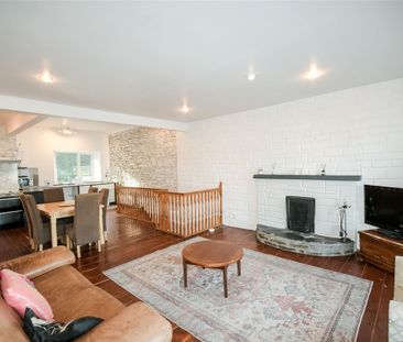 2 Hamilton's Row, Courtmacsherry, West Cork - Photo 4