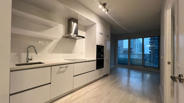 For Lease - 2221 Yonge Street Unit# 1410, Toronto, Ontario - Photo 1