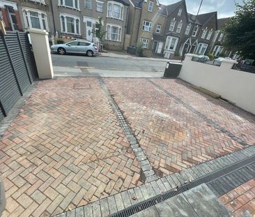 2 Bed Flat, Parchmore Road, CR7 - Photo 4