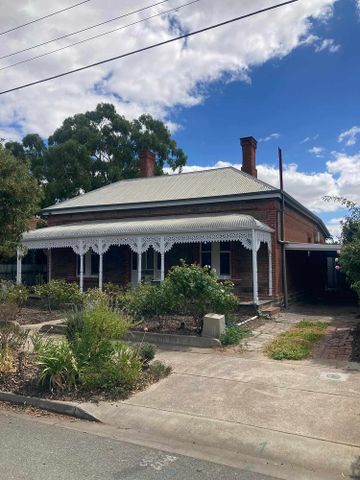 5-bedroom shared house / townhouse, Torrens Ave - Photo 2