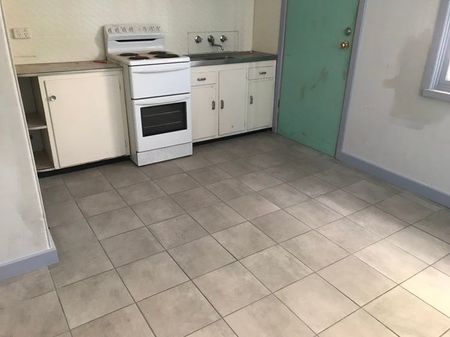 827 Fourteenth Street - Photo 3