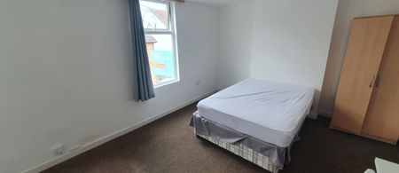 17 Moira Street, Adamsdown, Cardiff, CF24 0EQ - Photo 5