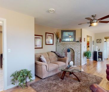 3-Bedroom & 2 Bath lower unit (Powell River) - Photo 3