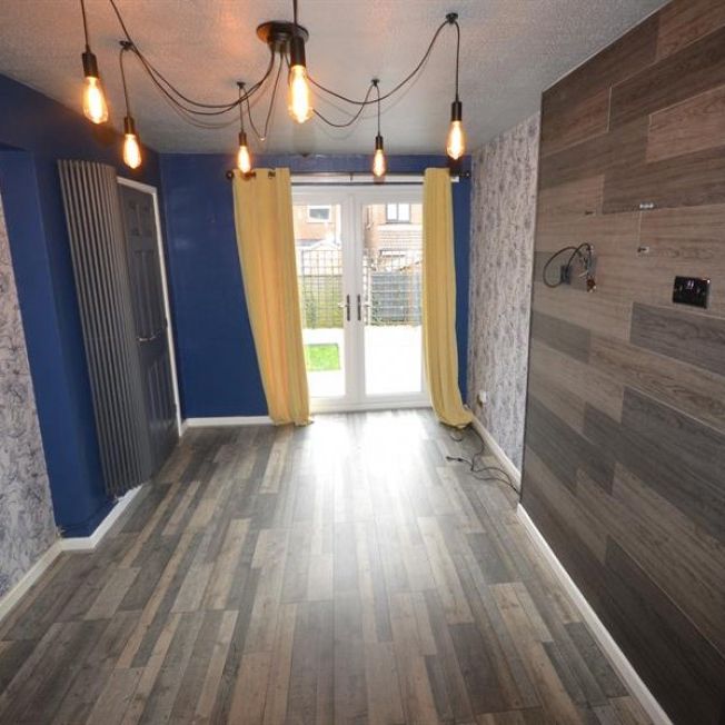 3 Bedroom Semi Detached To Let - Photo 1