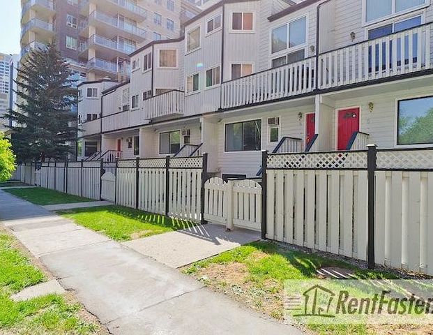 Downtown 2 bedroom townhouse for rent | 8 - 711 3 Avenue Southwest, Calgary - Photo 1