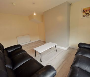 3 bedroom House in Monkbridge Street Bed), Leeds - Photo 2