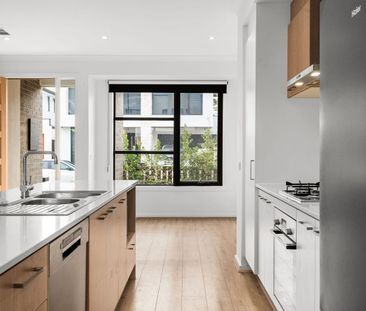 Beautiful townhouse in the coastal suburb of Taperoo! - Photo 5