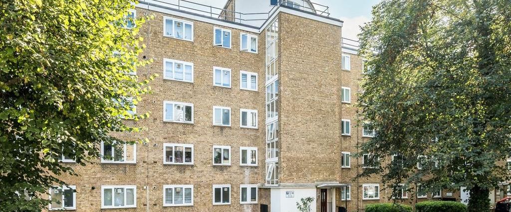 3 bedroom flat to rent - Photo 1