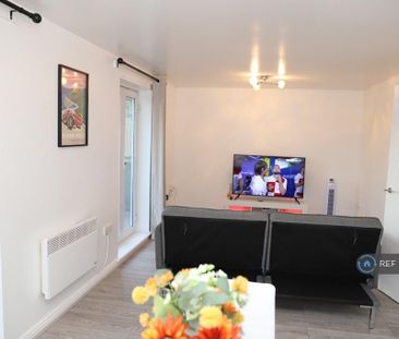 2 bedroom flat to rent - Photo 1