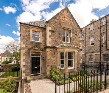 3 bedroom detached house to rent - Photo 3