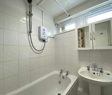 Long Meadow Way, Canterbury, CT2 - Photo 4