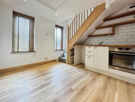 1 bedroom flat to rent - Photo 2