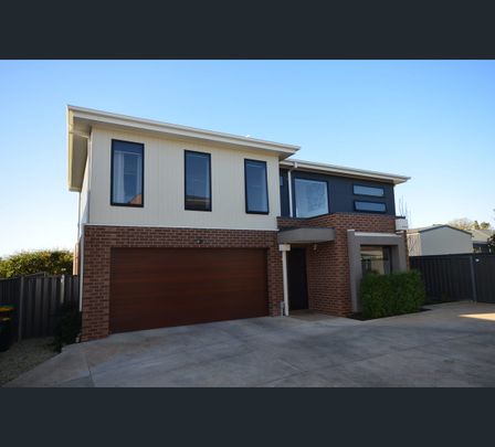 3/35 Sternberg Street, Kennington, Vic 3550 - Photo 1