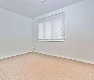 Beta Road, Woking, Surrey, GU22 - Photo 3