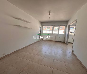 Location Besançon,Grand appartement T3 au centre Ville avec balcon,... - Photo 3