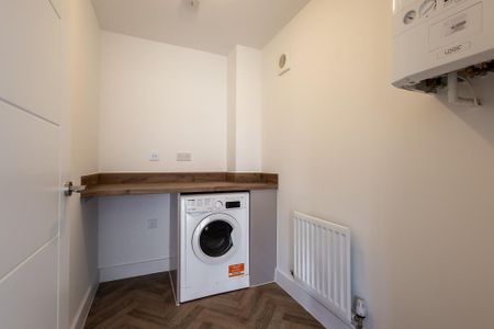 5 bedroom semi-detached house to rent - Photo 3