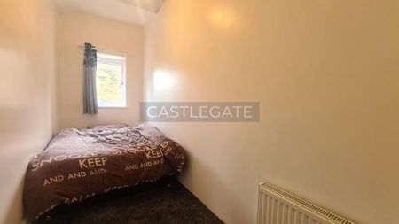 2 bedroom end of terrace house to rent - Photo 4