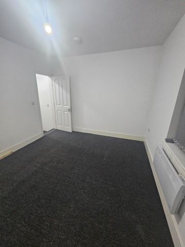 3 Bed Terraced House, Bede Street, LE3 - Photo 3