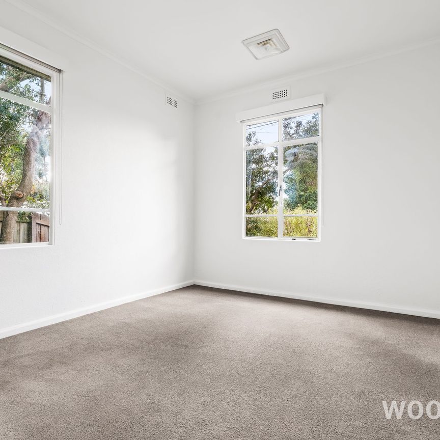 Charming Family Home for Rent in Preston - Photo 1